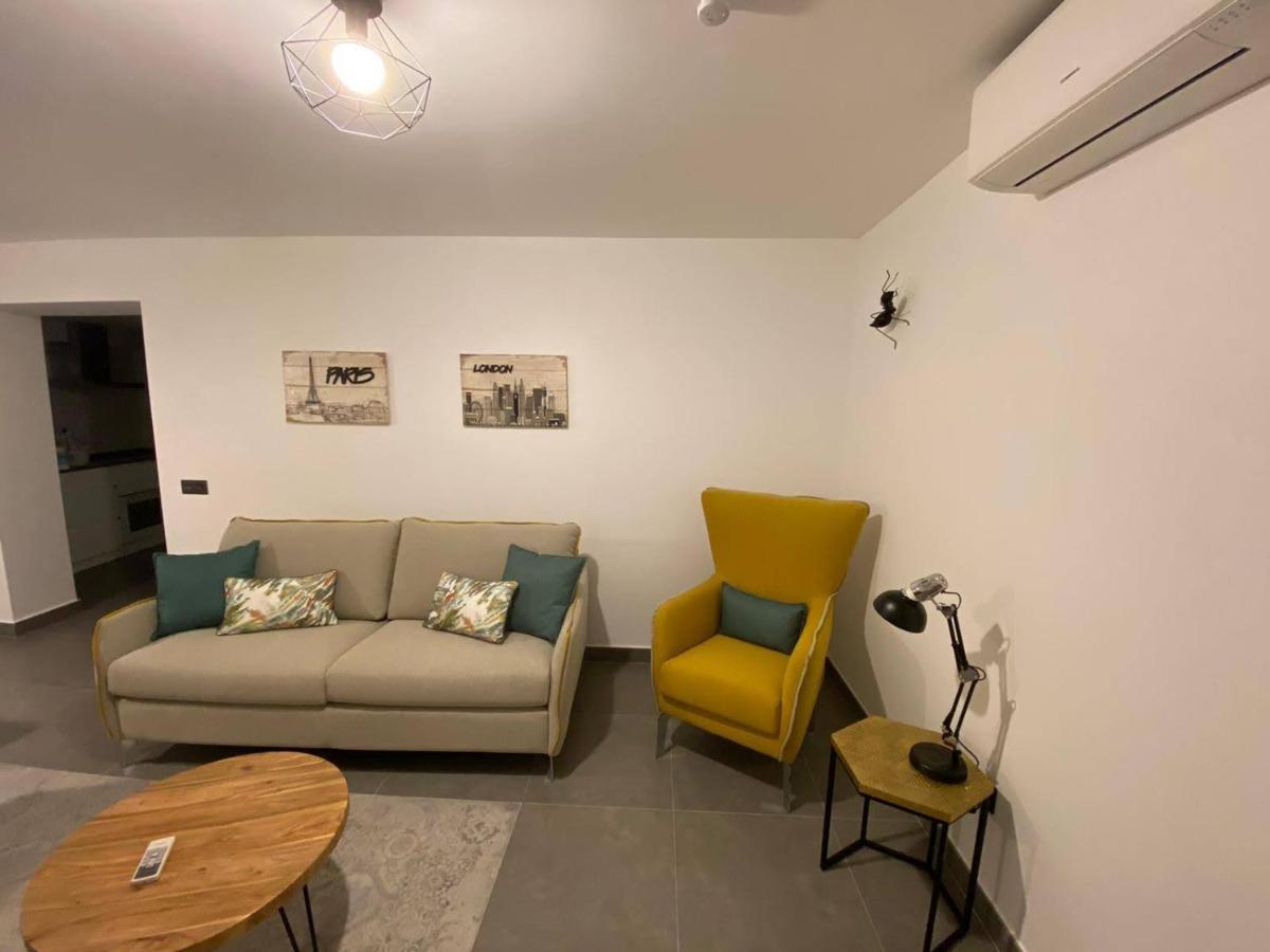 Casa Diaz Recuerda - Bajo Apartment Estepona Ngoại thất bức ảnh